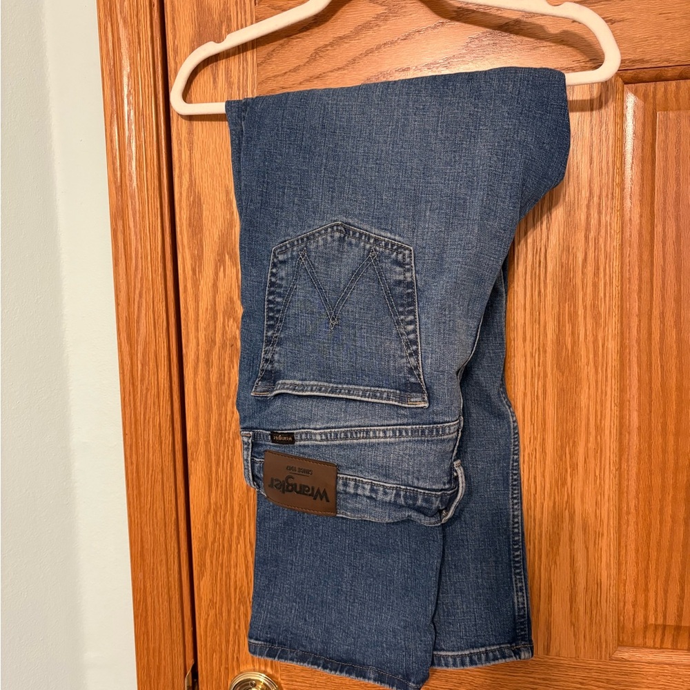Wrangler Men's Classic Indigo Relaxed Jeans